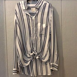 American Eagle Oversised Blouse